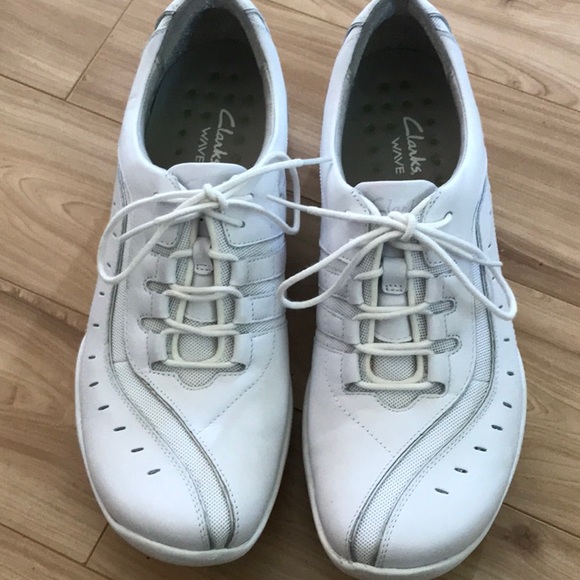 Men’s Clark’s Wave Shoes - Picture 1 of 11